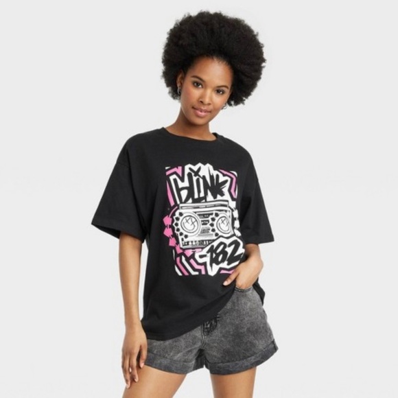 Blink-182 Tops - Blink-182 Womens Oversized Short Sleeve Graphic T-shirt in Black size Medium